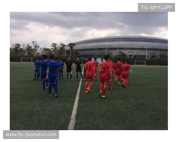 热血沙漠追风少女在金色荒原上演激情足球梦想之战